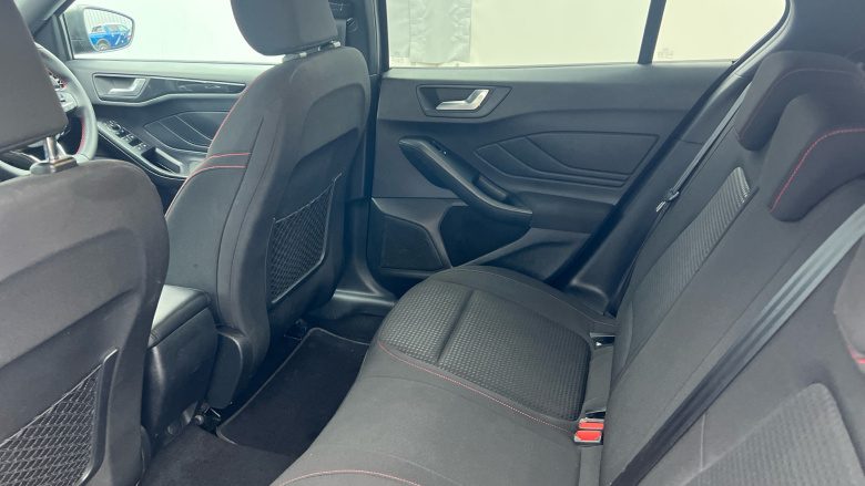 Ford Focus 1.0 EcoBoost Hybrid mHEV 155 ST-Line 5dr Petrol Hatchback